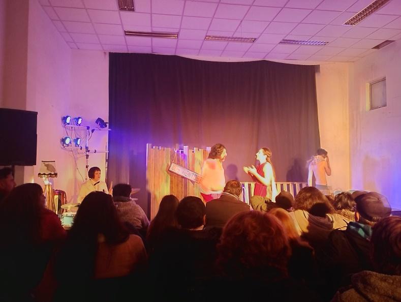 Función de la obra “Cómicos sin candilejas”